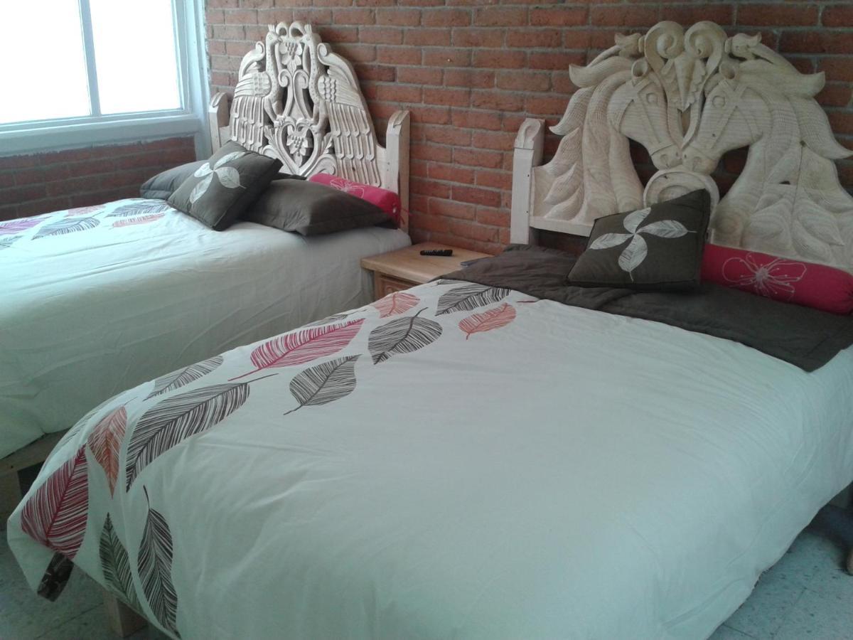 Hotel Tolotzin Толука-де-Лердо Номер фото